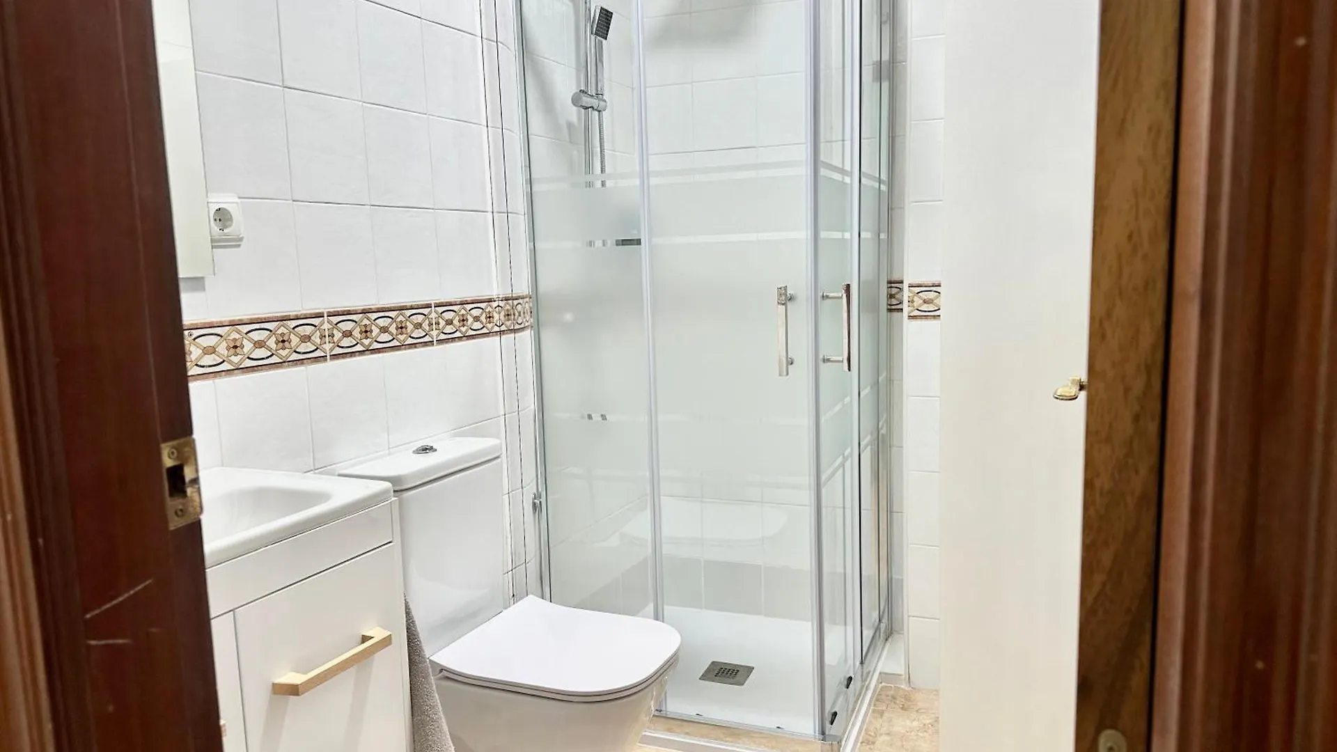 Apartamento Acogedor Y Moderno En Pleno Centro De Sevilla Con Parking Gratis 0*, Seville
